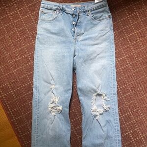 Levi’s rib cage jeans